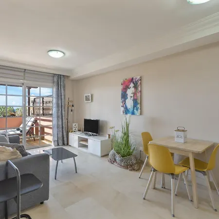 El Duque Beach-luxury Apartament- 아파트 *
