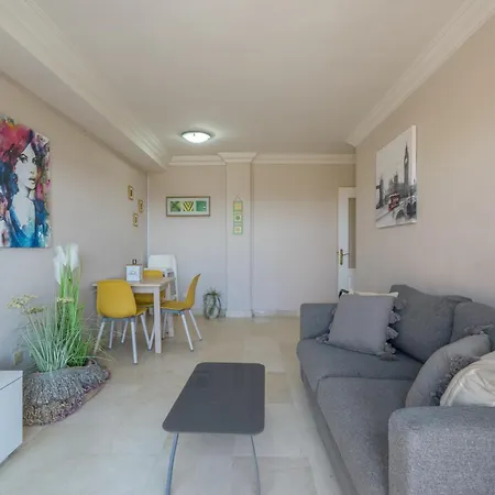 شقة El Duque Beach-luxury Apartament- أذيخي